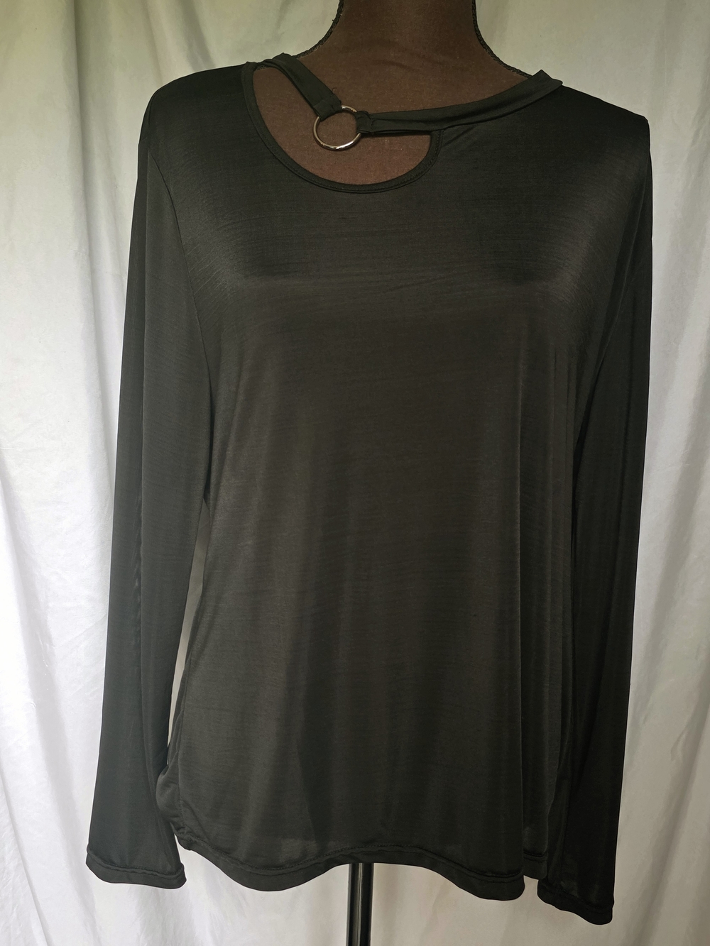 Long Sleeve Ring-Accent Women’s Top - Black